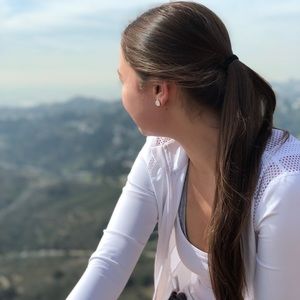 Meet your Posher, Cassandra